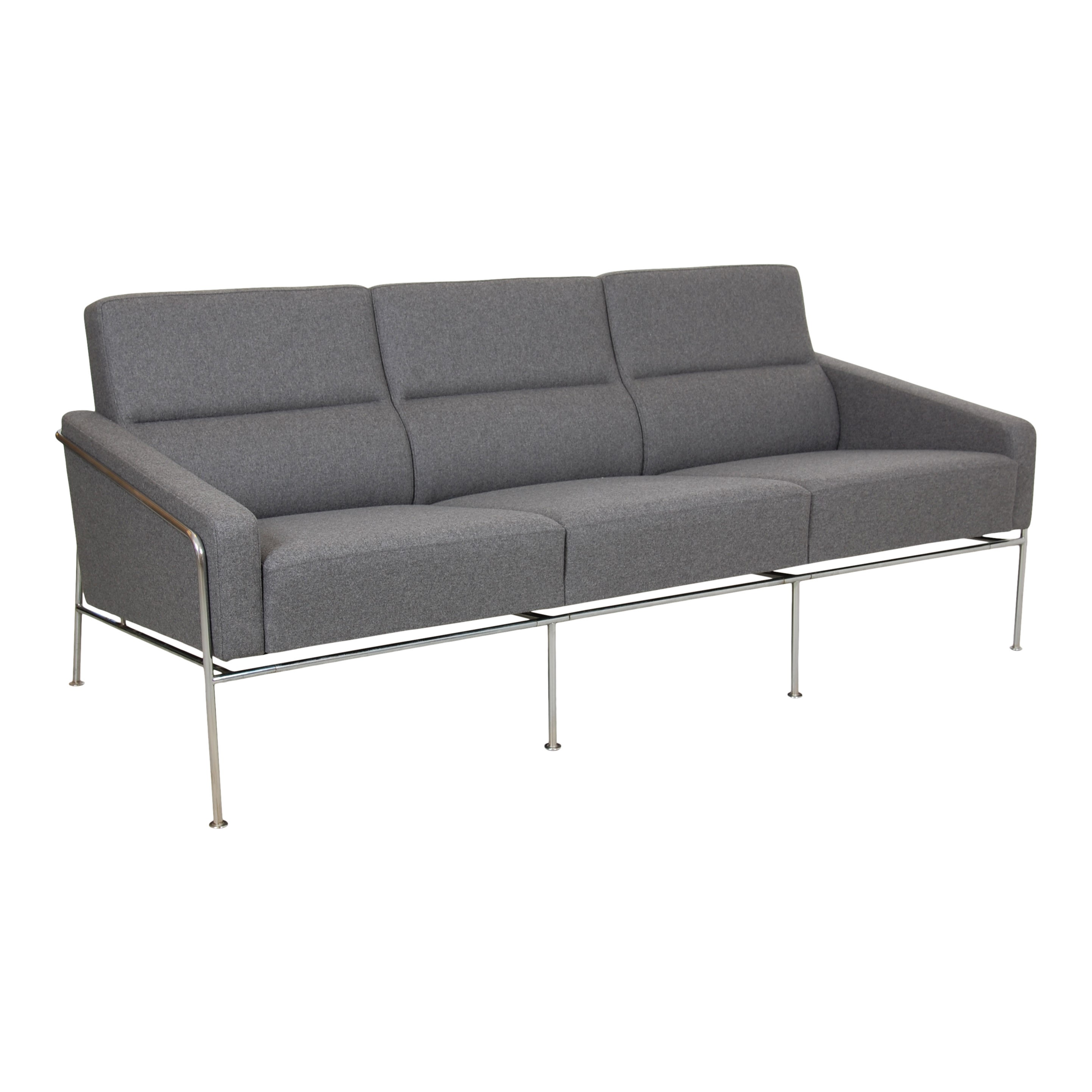 Arne Jacobsen 3 person Airport sofa model 3303 CPH Classic